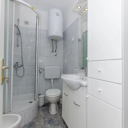 Rino Apartment Split